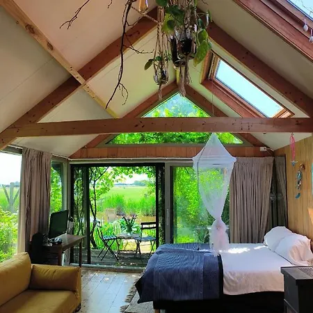 بيت للعطل Garden House